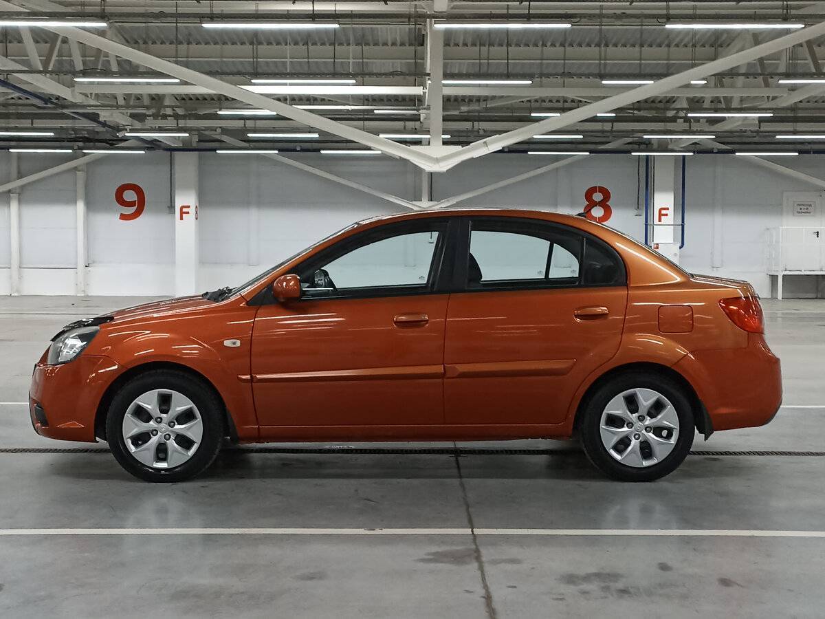 Kia Rio с пробегом — 2011 год. Фото: #7