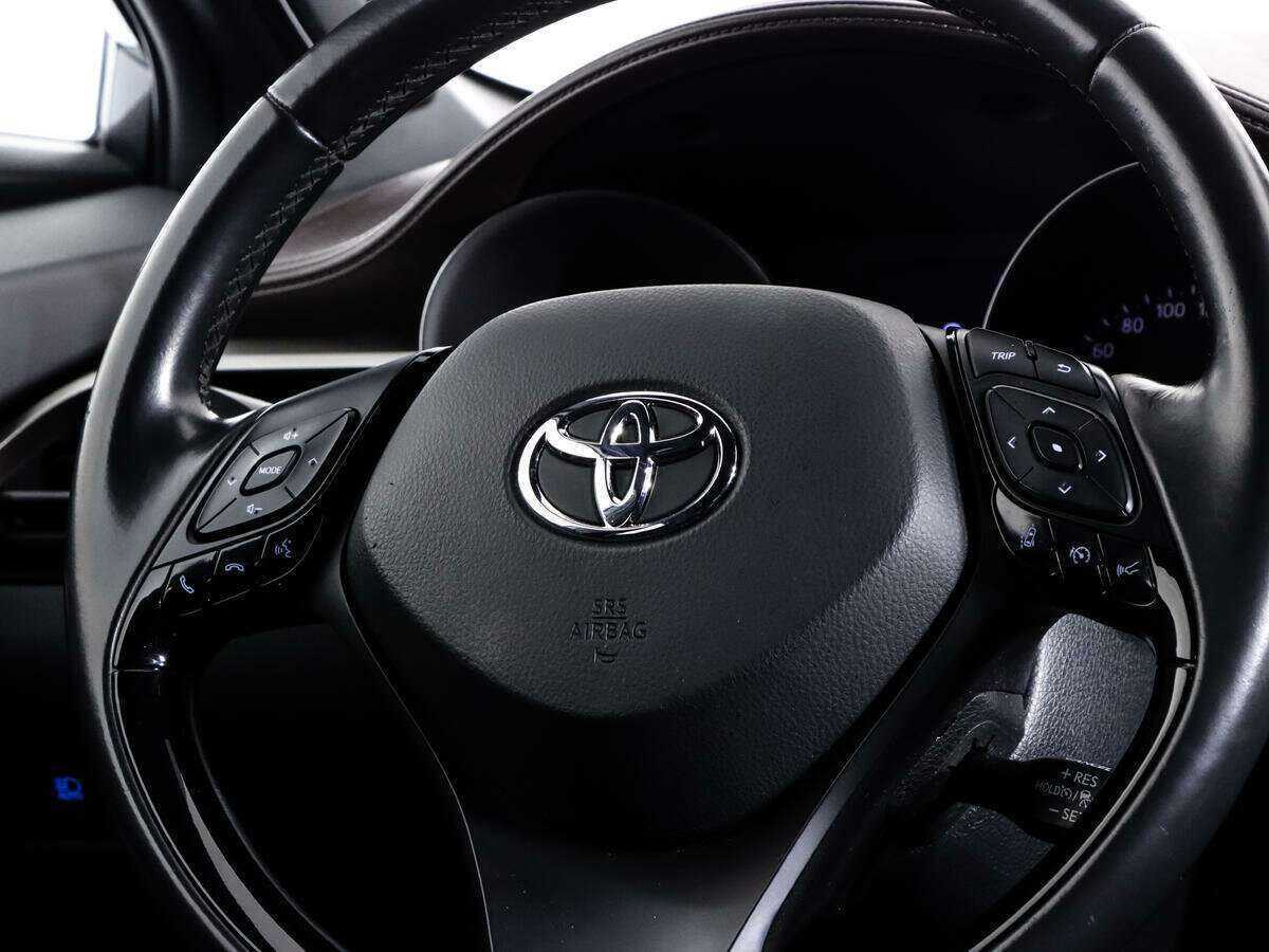 Toyota C-HR с пробегом — 2018 год. Фото: #16