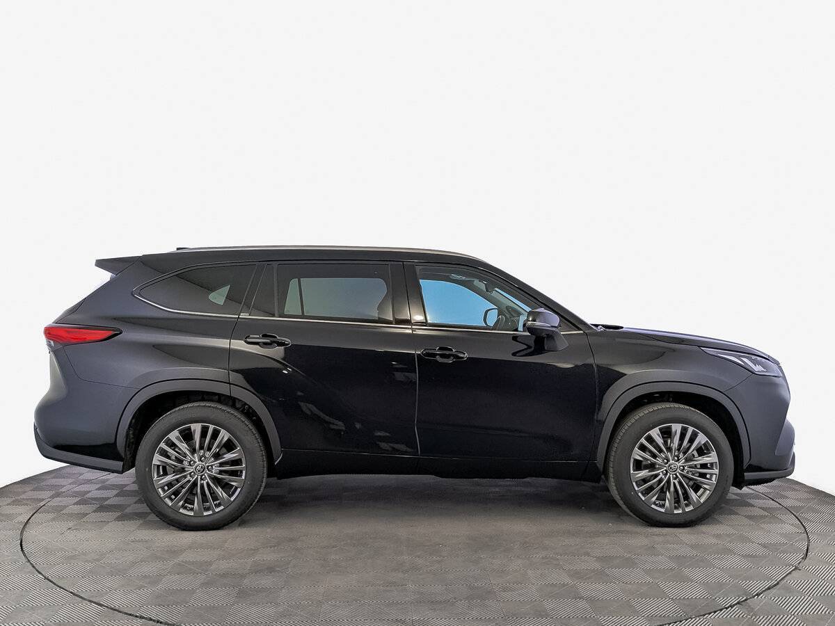 Toyota Highlander с пробегом — 2025 год. Фото: #3