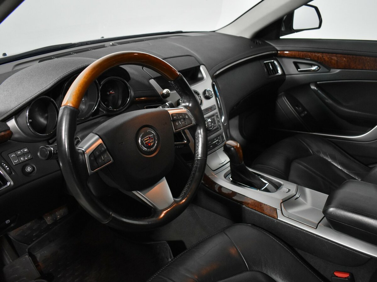 Cadillac CTS с пробегом — 2011 год. Фото: #6