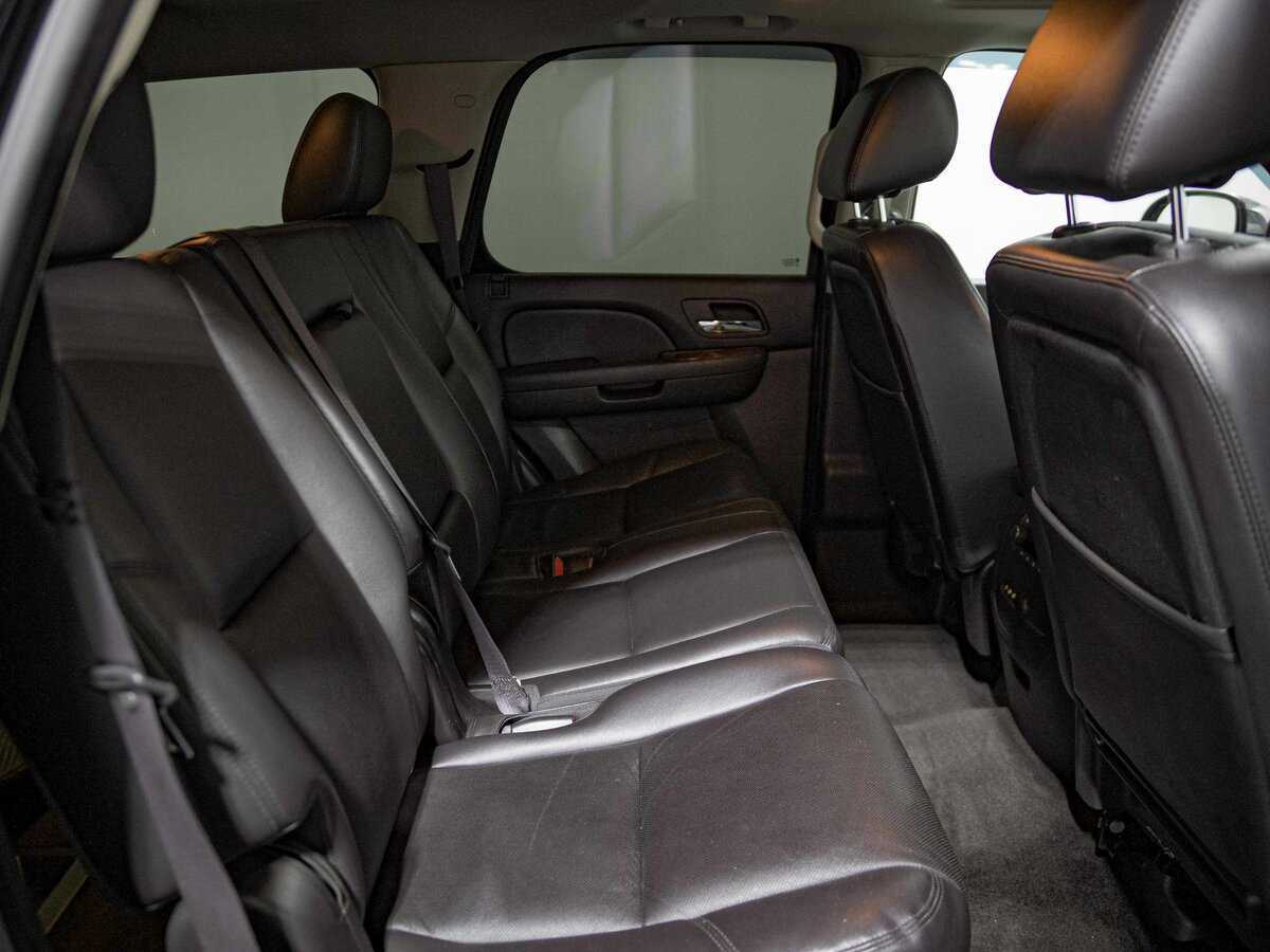 Chevrolet Tahoe с пробегом — 2012 год. Фото: #13