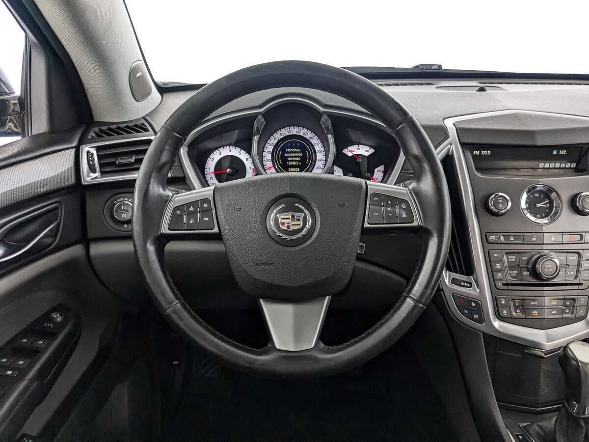 Cadillac SRX с пробегом — 2010 год. Фото: #17