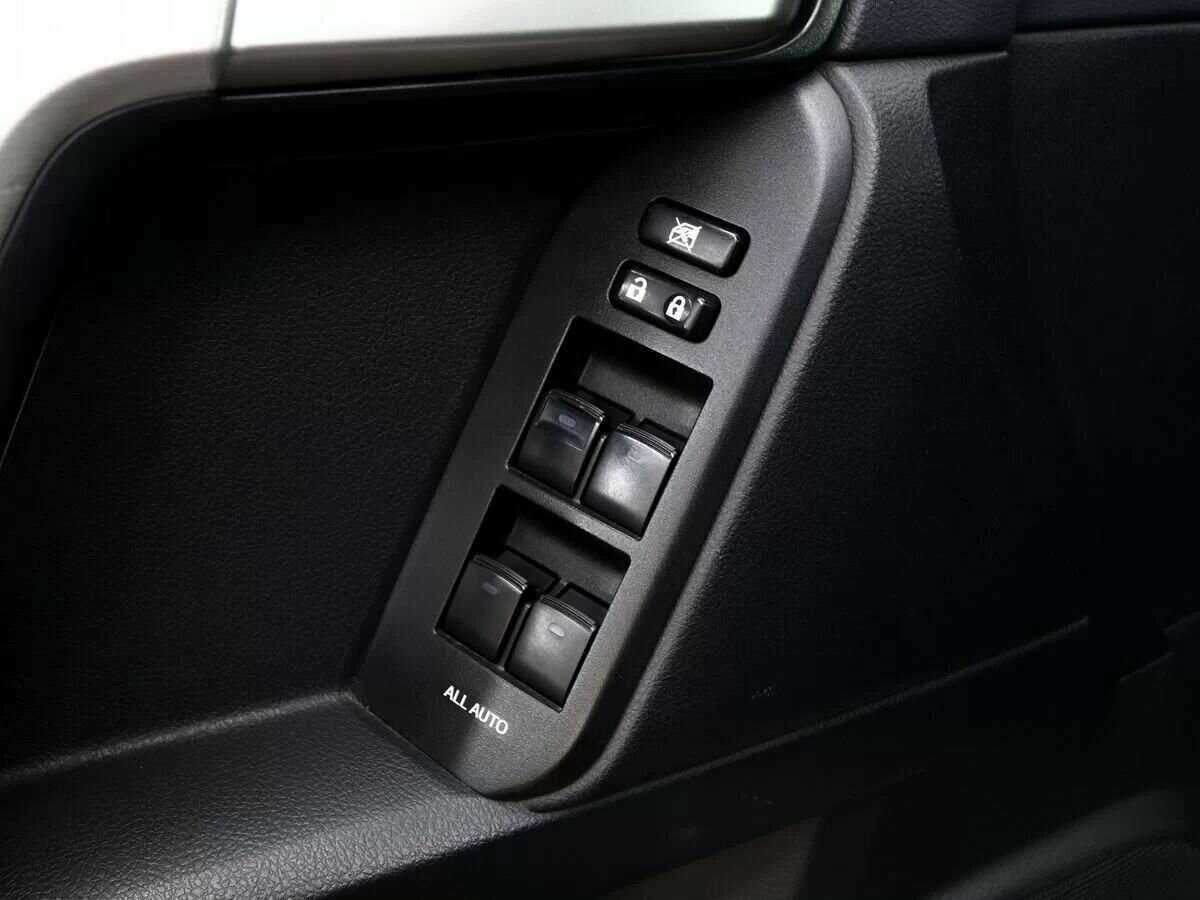 Toyota Land Cruiser Prado с пробегом — 2018 год. Фото: #8