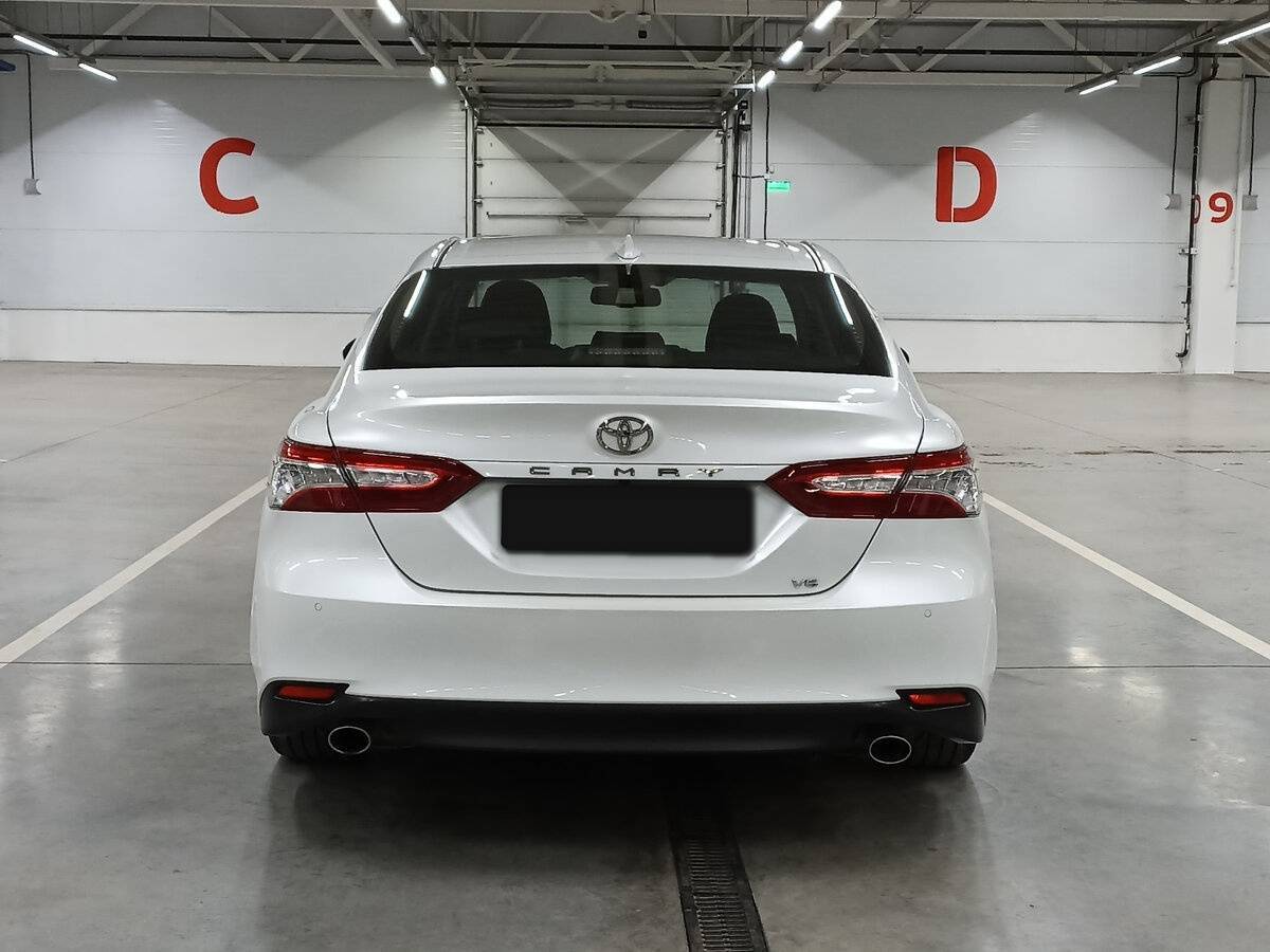 Toyota Camry с пробегом — 2019 год. Фото: #5