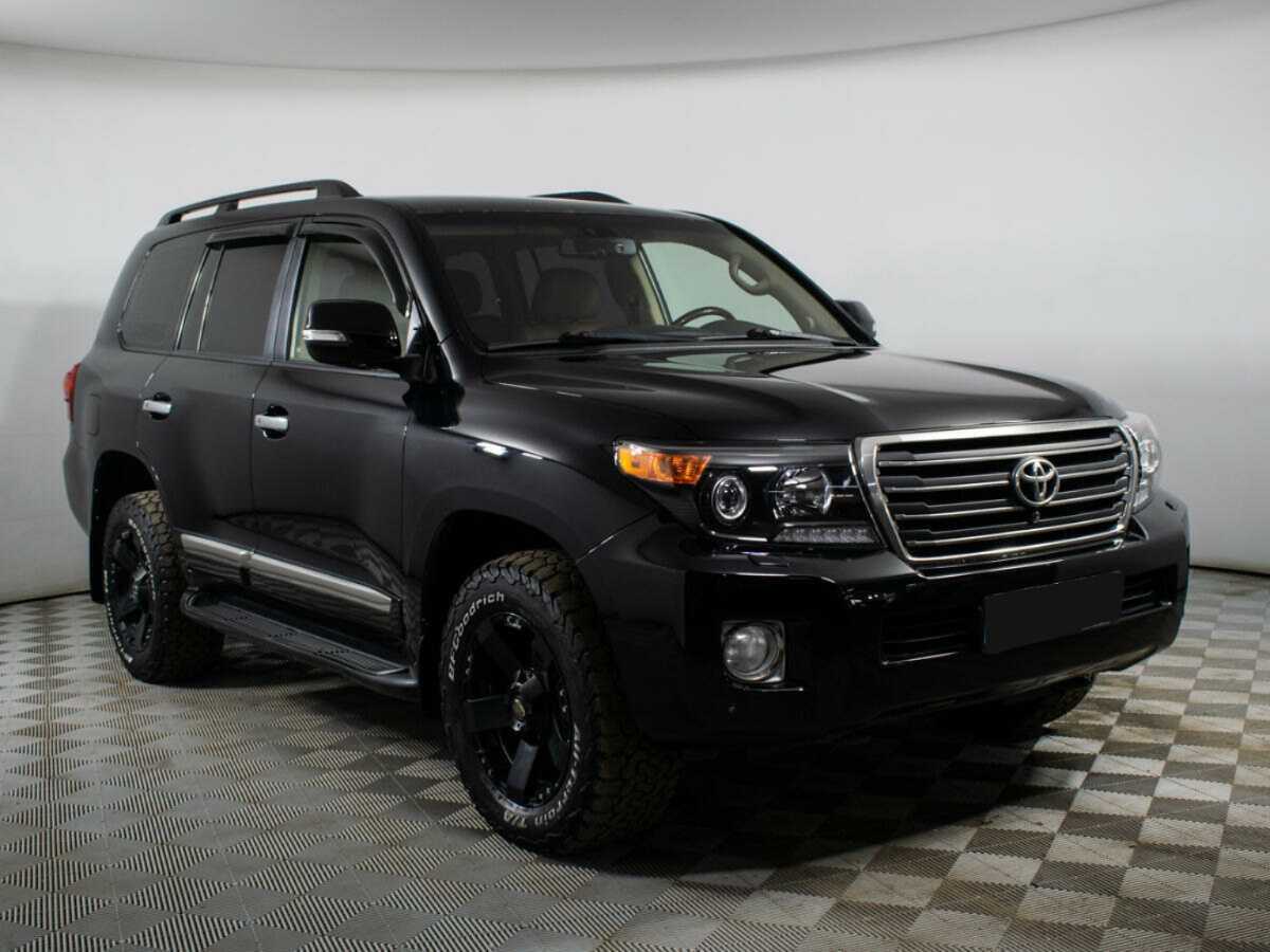 Toyota Land Cruiser с пробегом — 2015 год. Фото: #2
