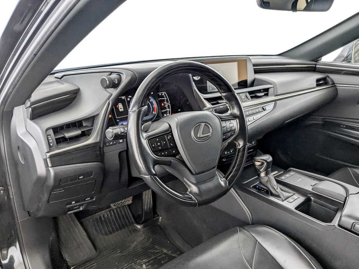 Lexus ES с пробегом — 2020 год. Фото: #15