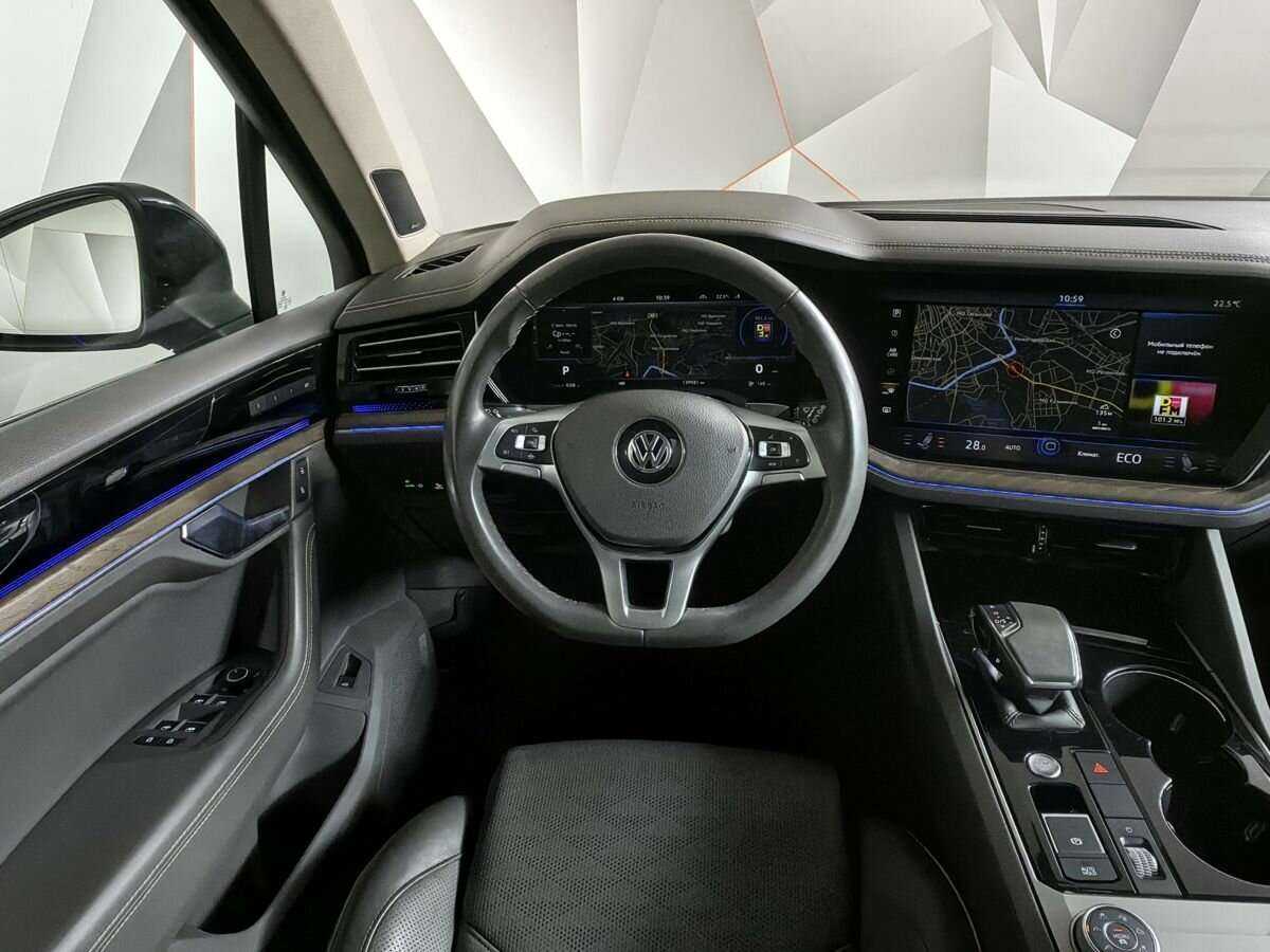 Volkswagen Touareg с пробегом — 2018 год. Фото: #13