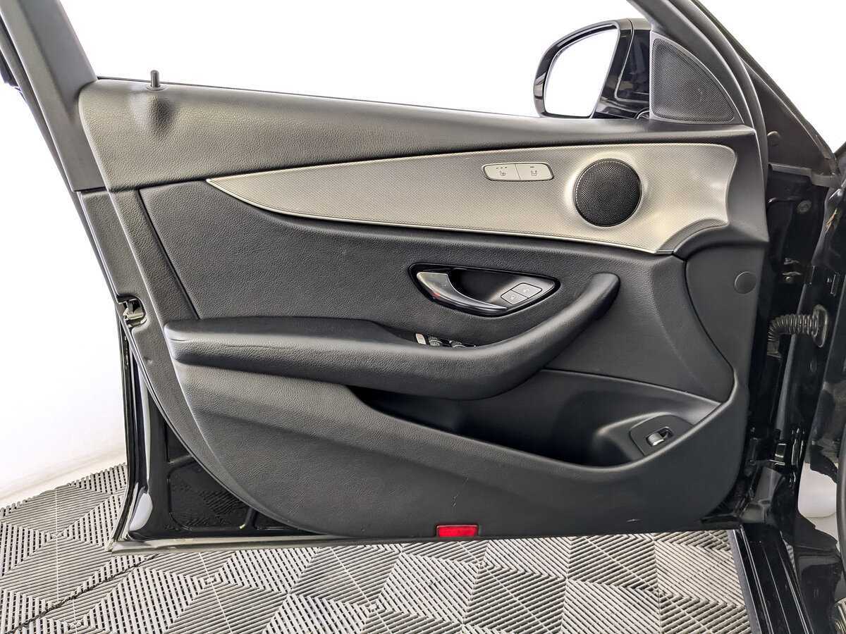 Mercedes-Benz E-Класс с пробегом — 2018 год. Фото: #14