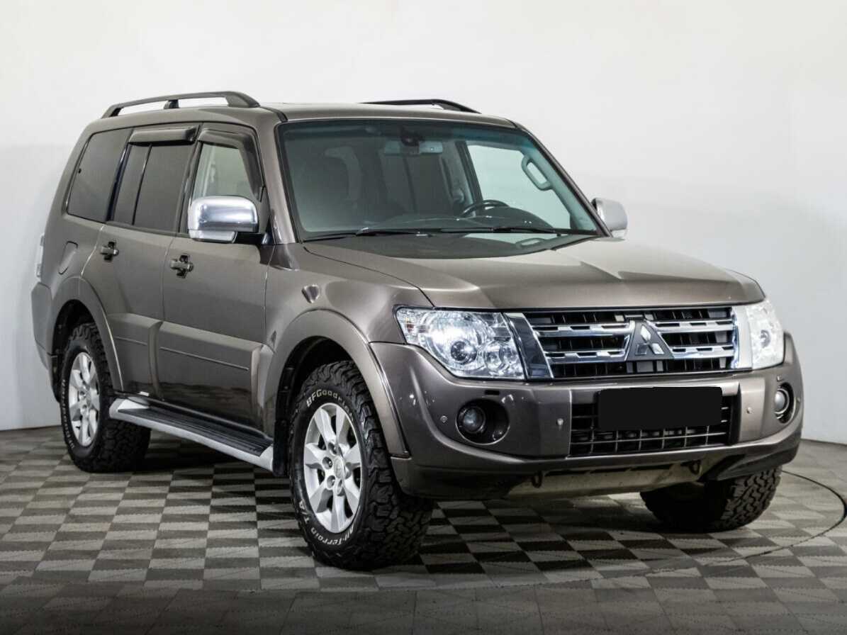 Mitsubishi Pajero с пробегом — 2011 год. Фото: #2