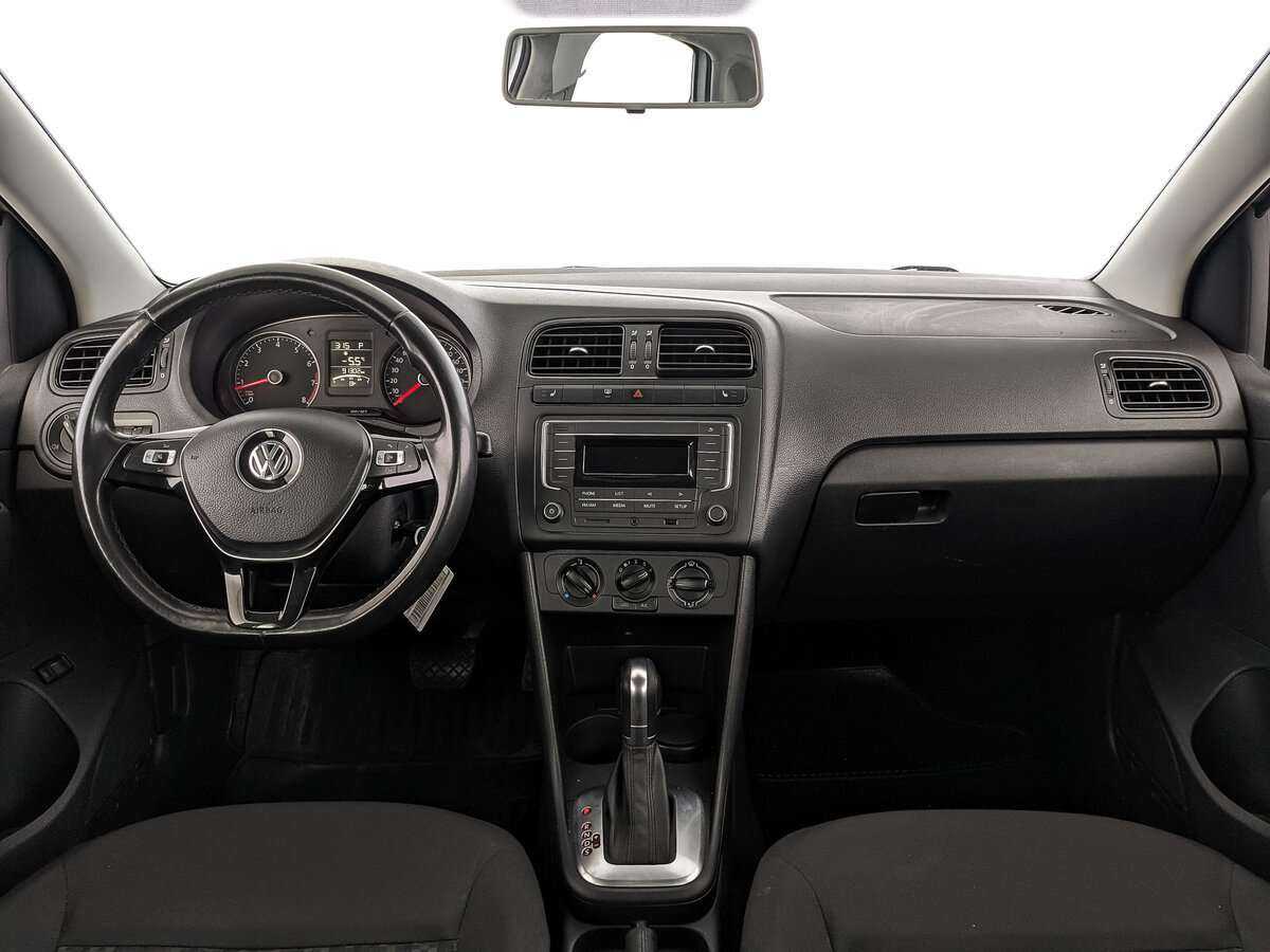 Volkswagen Polo с пробегом — 2019 год. Фото: #12