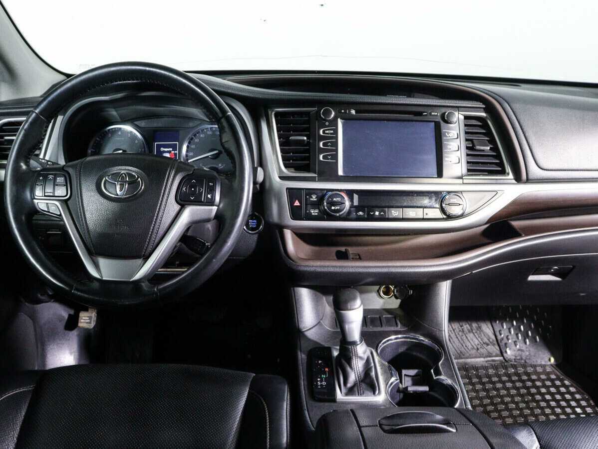 Toyota Highlander с пробегом — 2014 год. Фото: #11