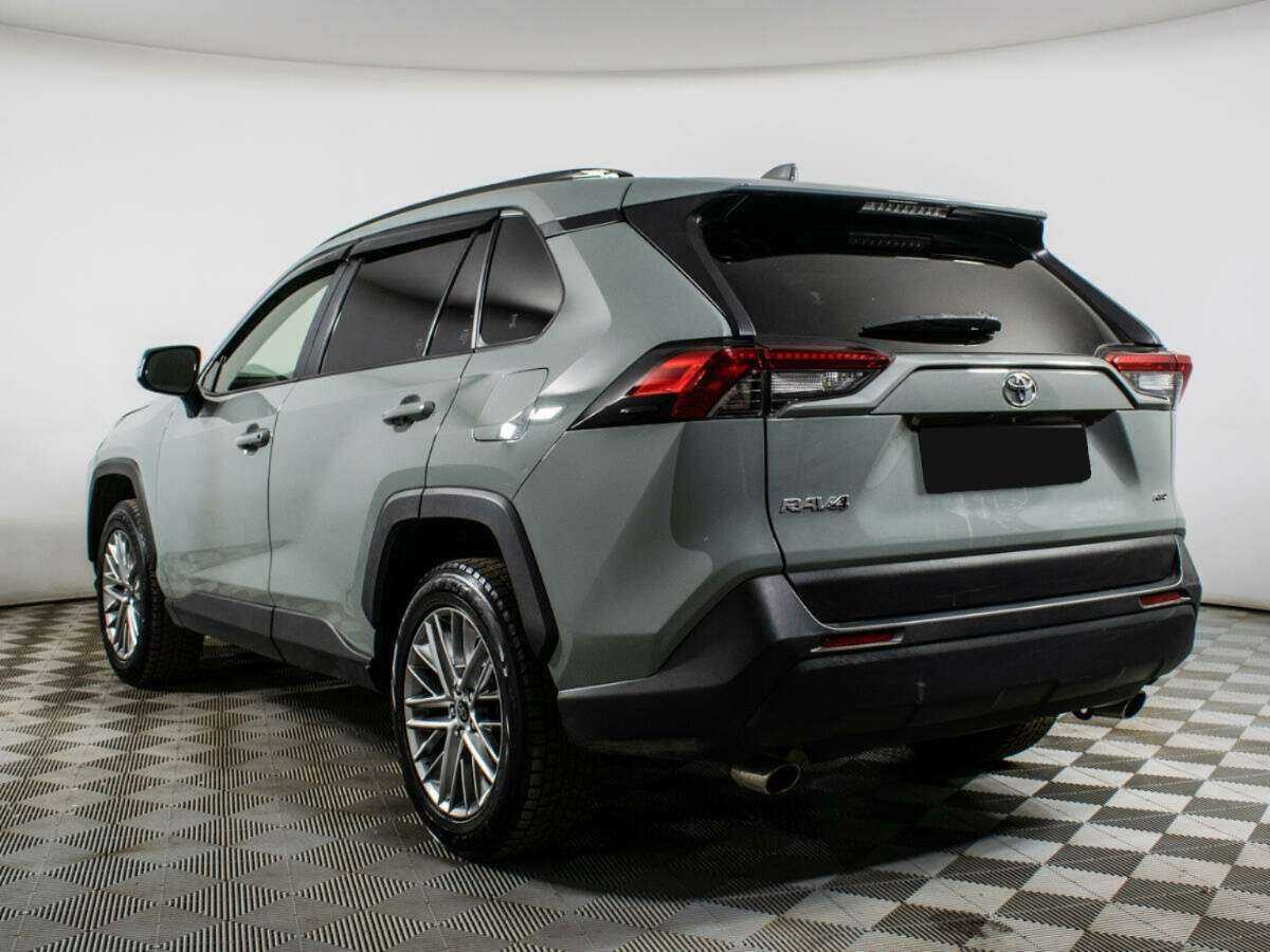 Toyota RAV4 с пробегом — 2019 год. Фото: #6