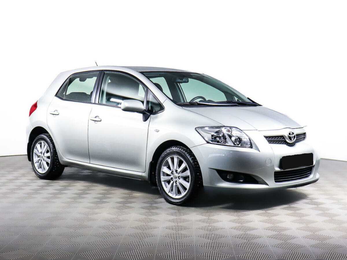 Toyota Auris с пробегом — 2007 год. Фото: #2