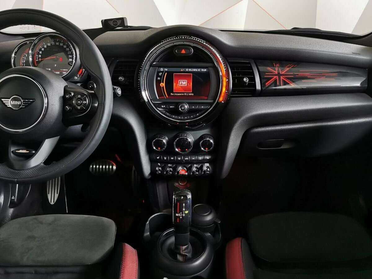 Mini Hatch с пробегом — 2018 год. Фото: #10