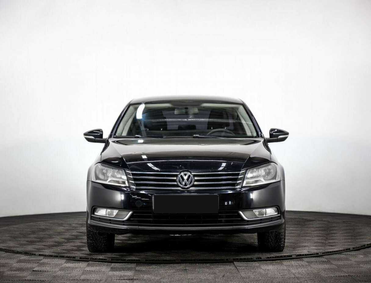 Volkswagen Passat с пробегом — 2011 год. Фото: #1