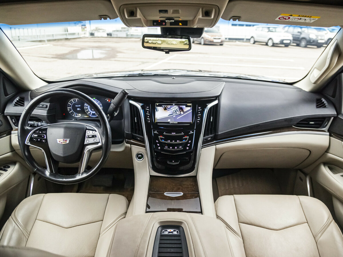 Cadillac Escalade с пробегом — 2018 год. Фото: #16