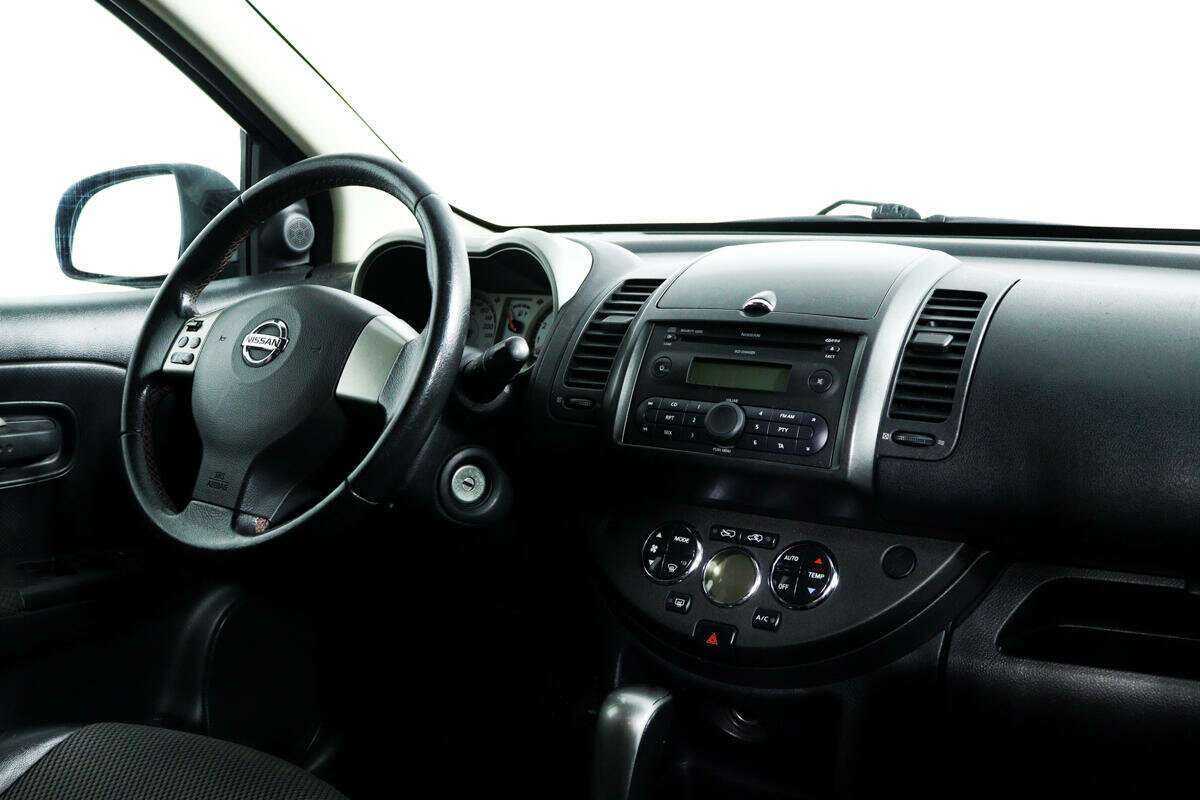 Nissan Note с пробегом — 2006 год. Фото: #8