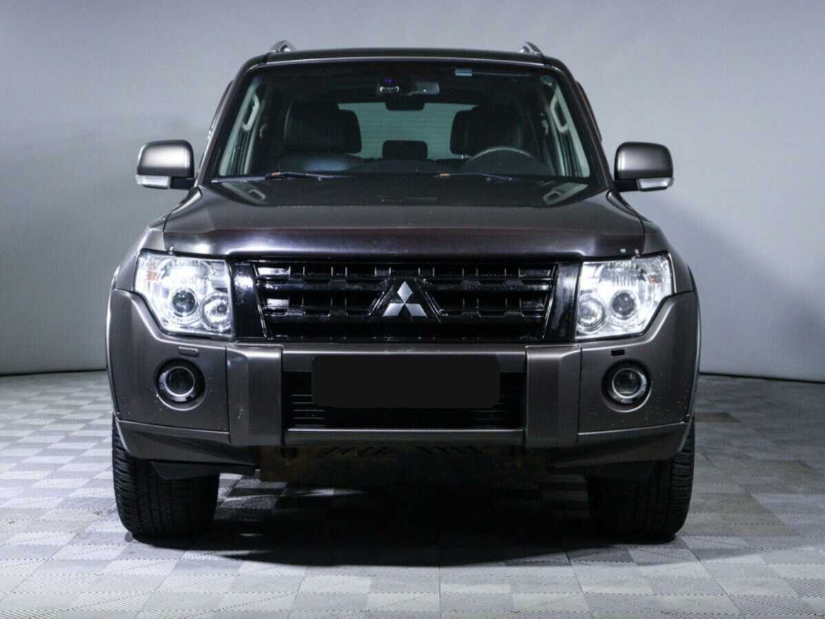 Mitsubishi Pajero с пробегом — 2010 год. Фото: #1