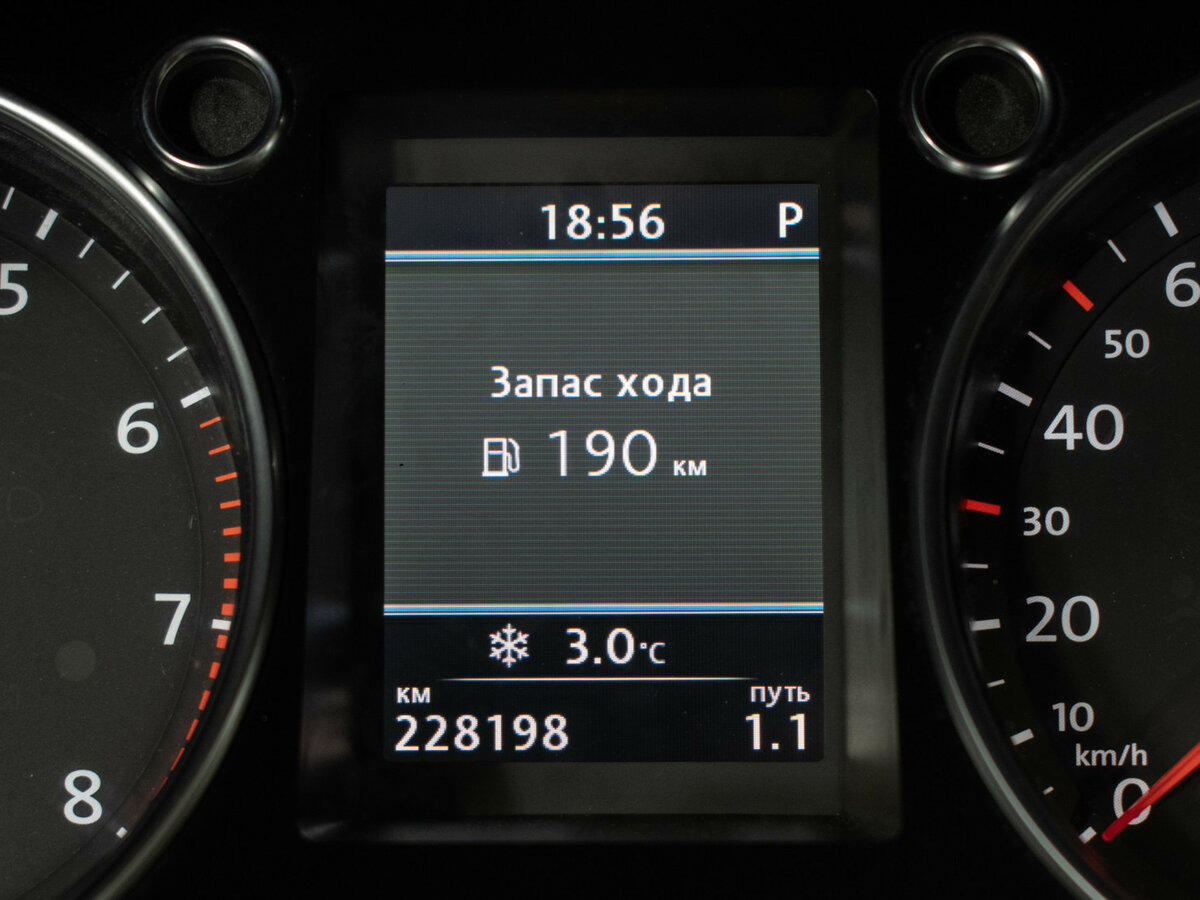 Volkswagen Passat с пробегом — 2011 год. Фото: #11