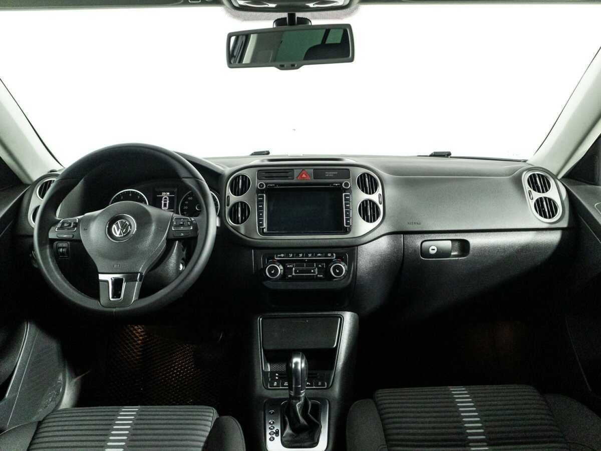 Volkswagen Tiguan с пробегом — 2010 год. Фото: #12