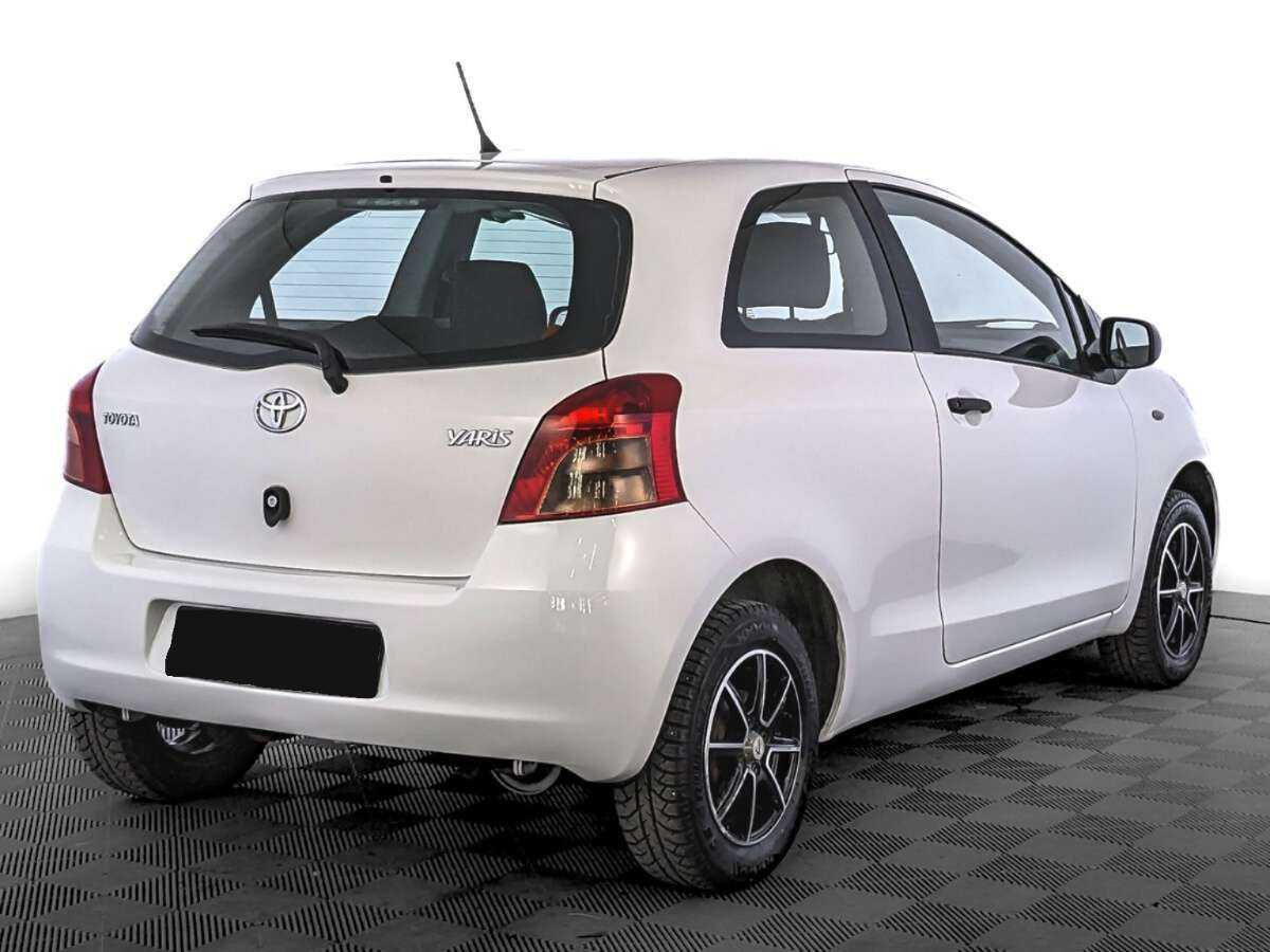 Toyota Yaris с пробегом — 2007 год. Фото: #4