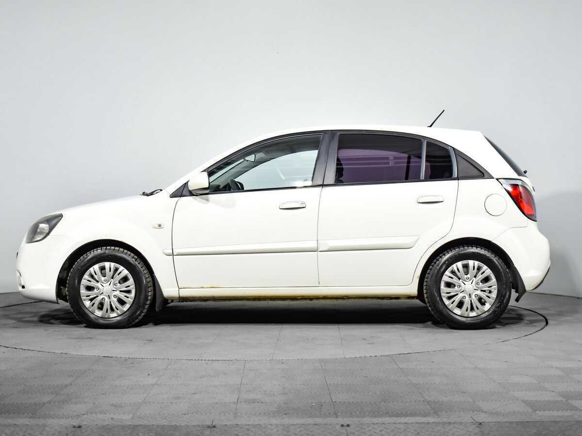 Kia Rio с пробегом — 2010 год. Фото: #7