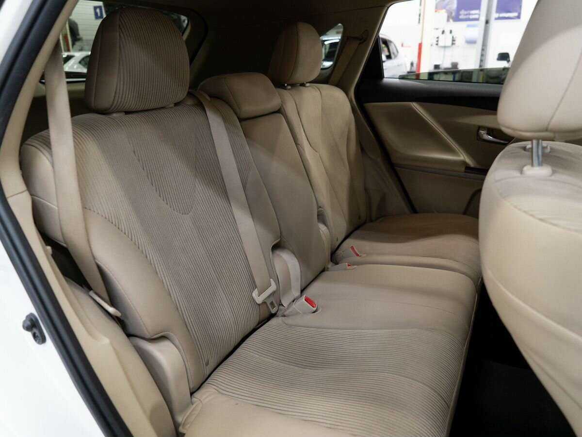 Toyota Venza с пробегом — 2010 год. Фото: #8