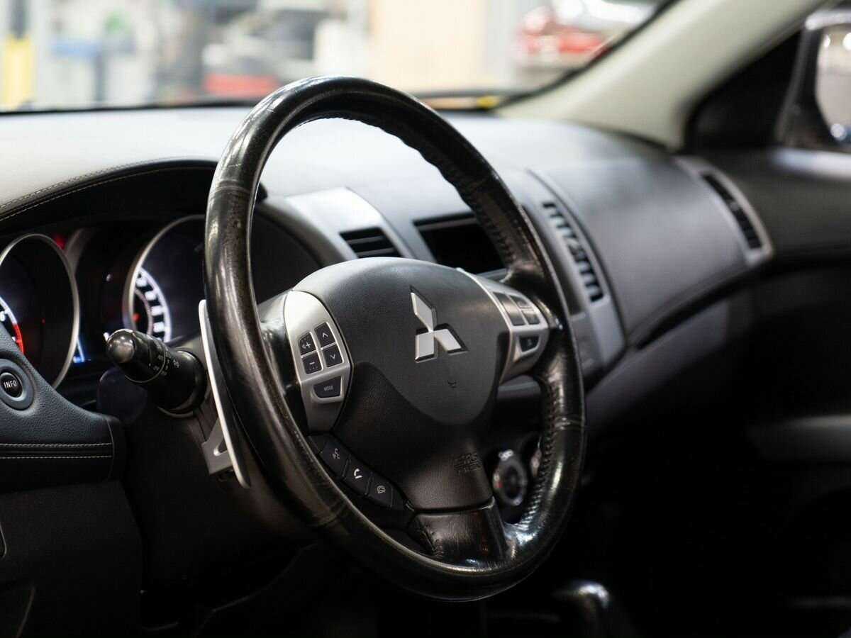Mitsubishi Outlander с пробегом — 2011 год. Фото: #4