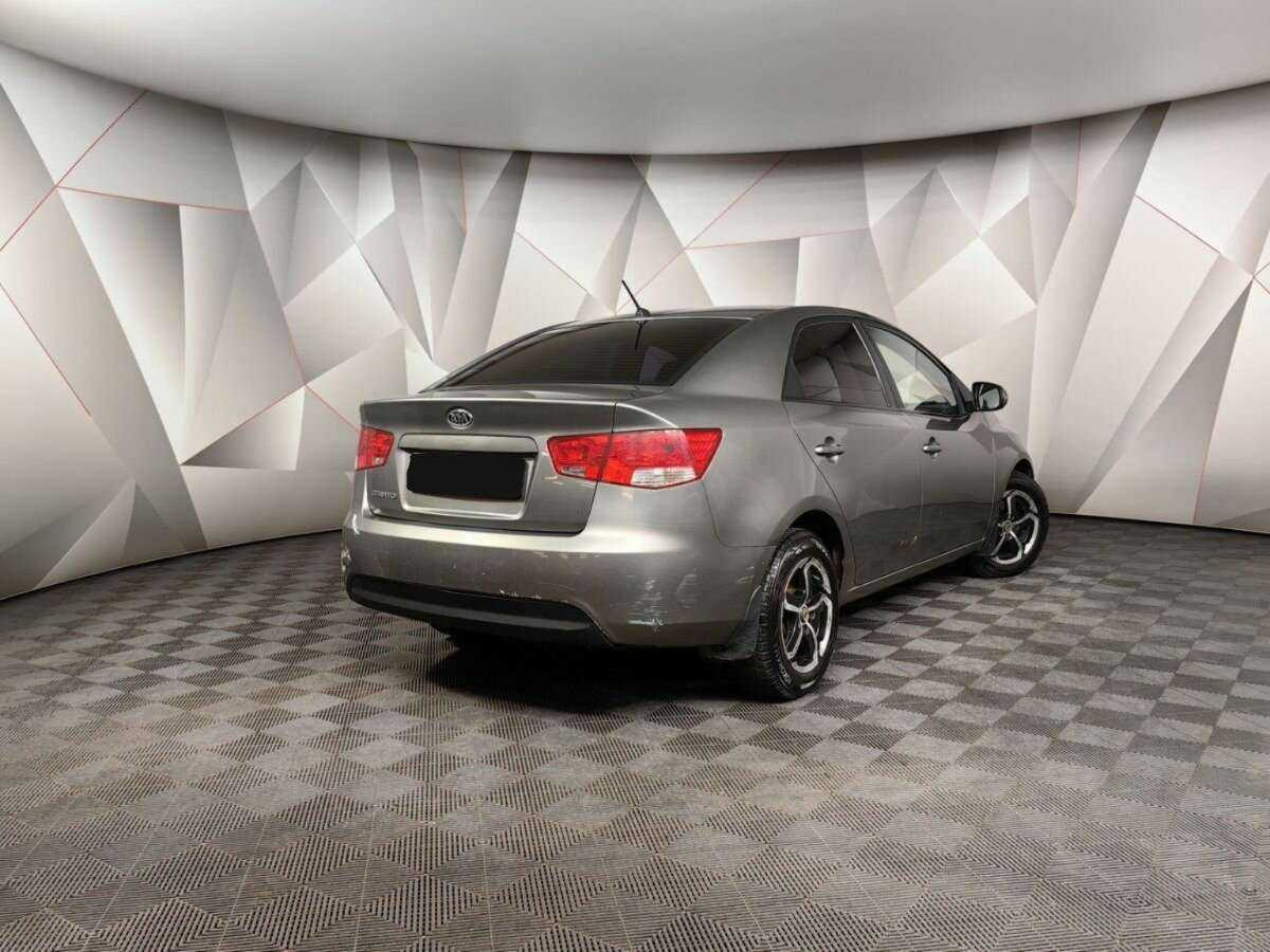 Kia Cerato с пробегом — 2010 год. Фото: #1