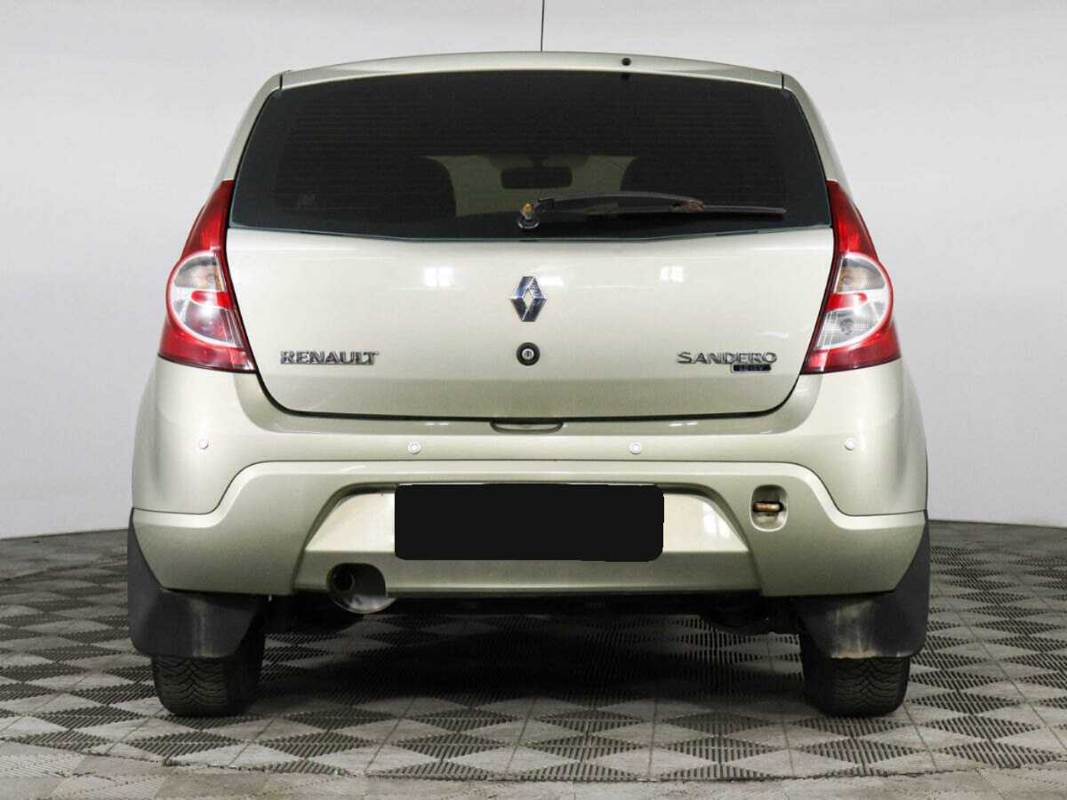 Renault Sandero с пробегом — 2011 год. Фото: #5