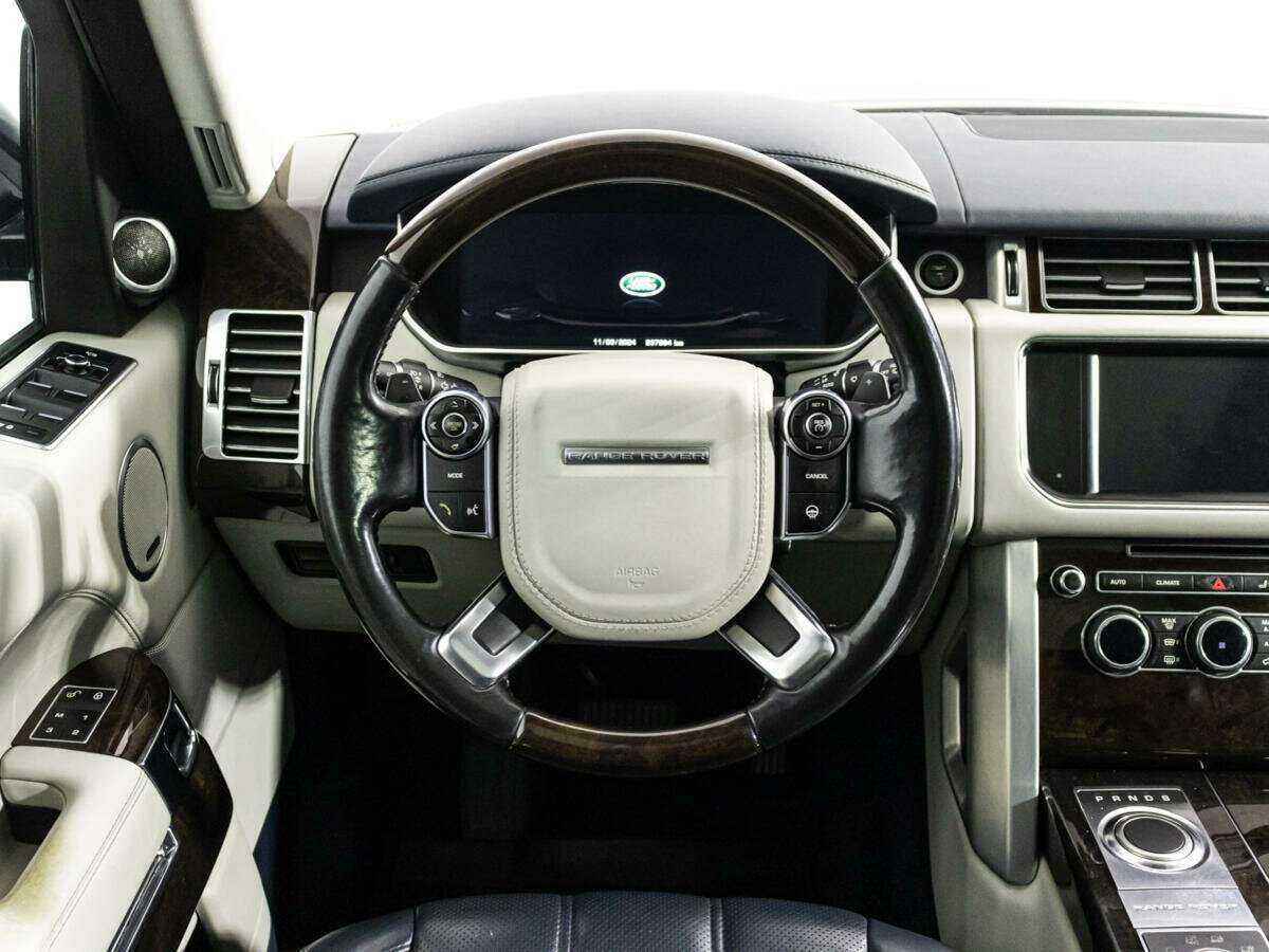 Land Rover Range Rover с пробегом — 2015 год. Фото: #26