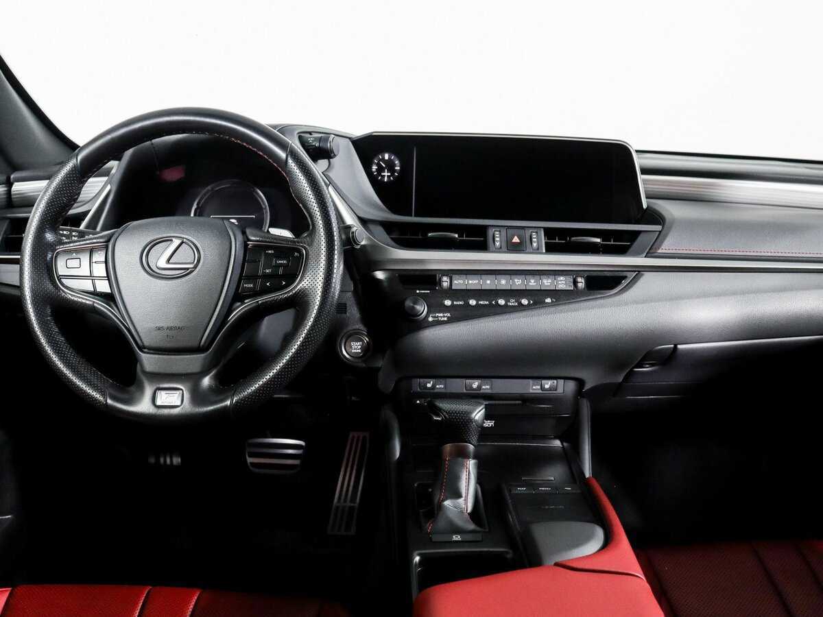 Lexus ES с пробегом — 2018 год. Фото: #8