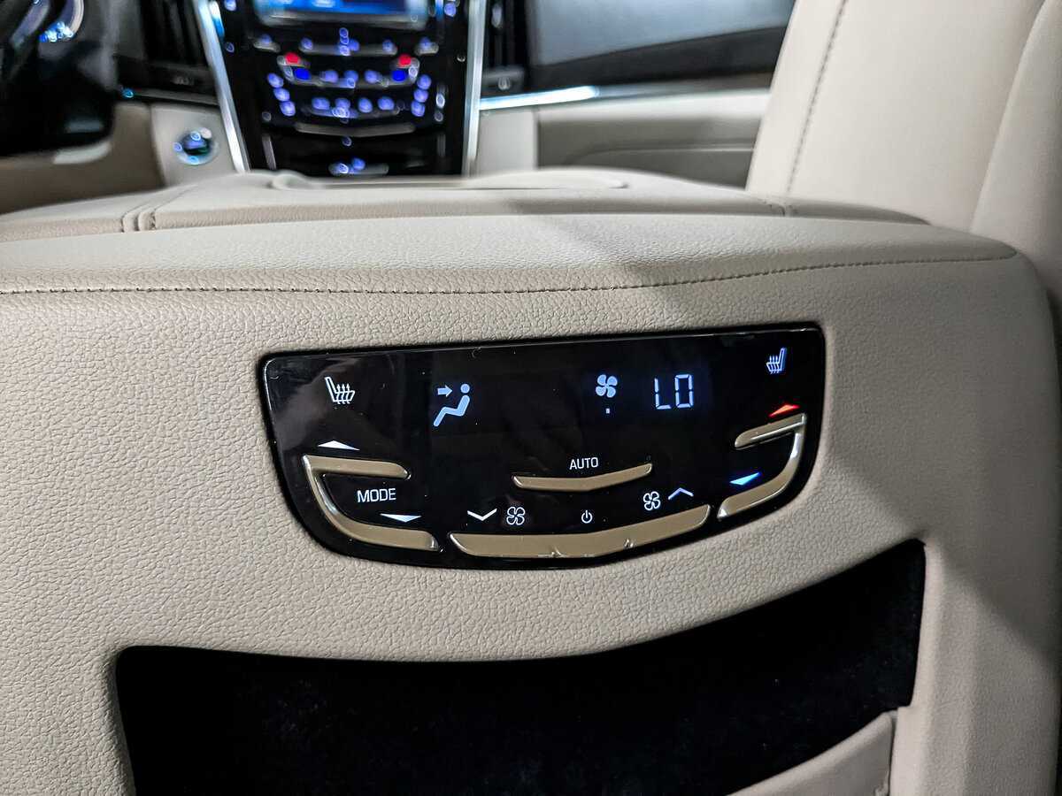 Cadillac Escalade с пробегом — 2019 год. Фото: #26