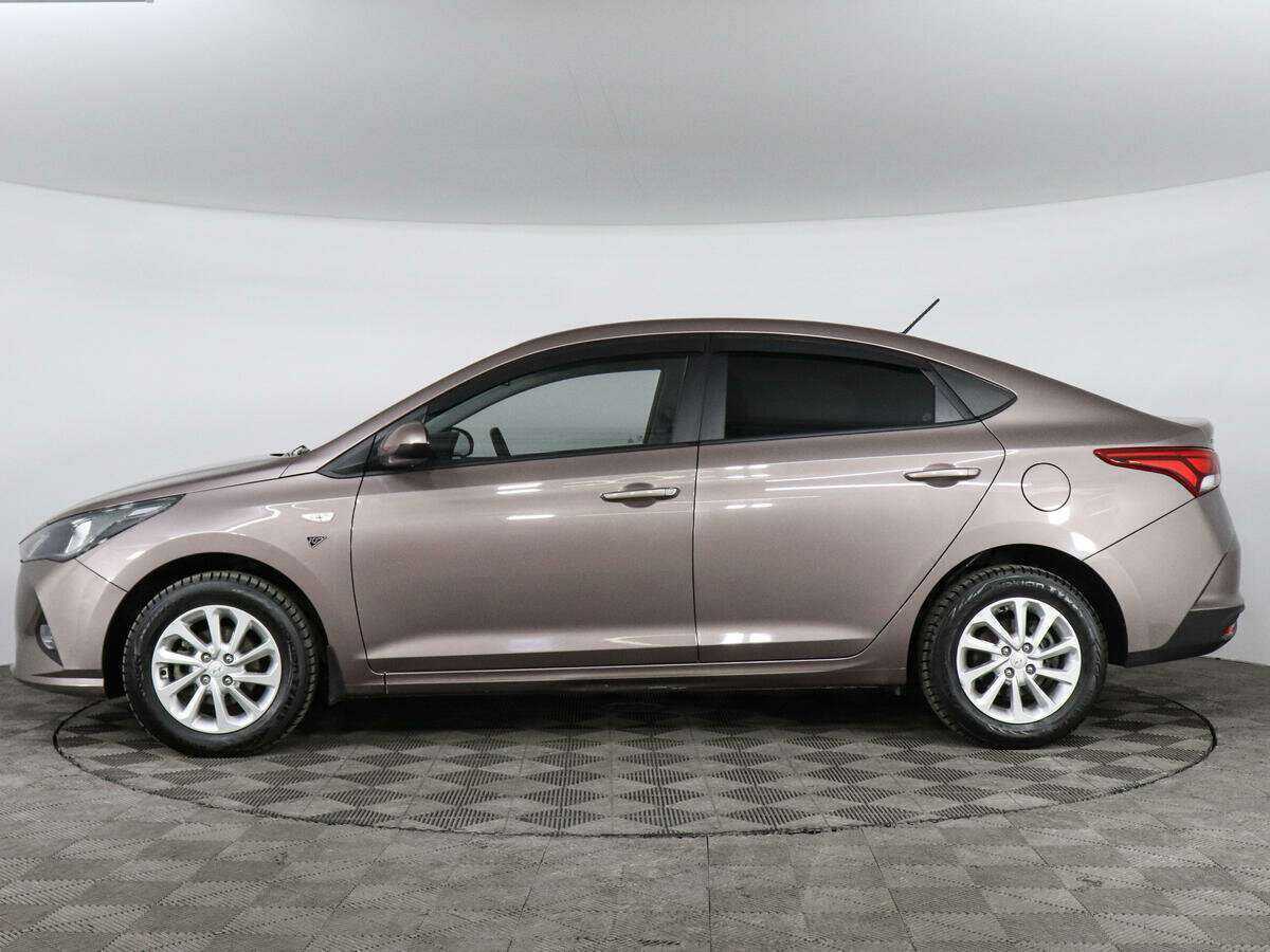 Hyundai Solaris с пробегом — 2021 год. Фото: #6