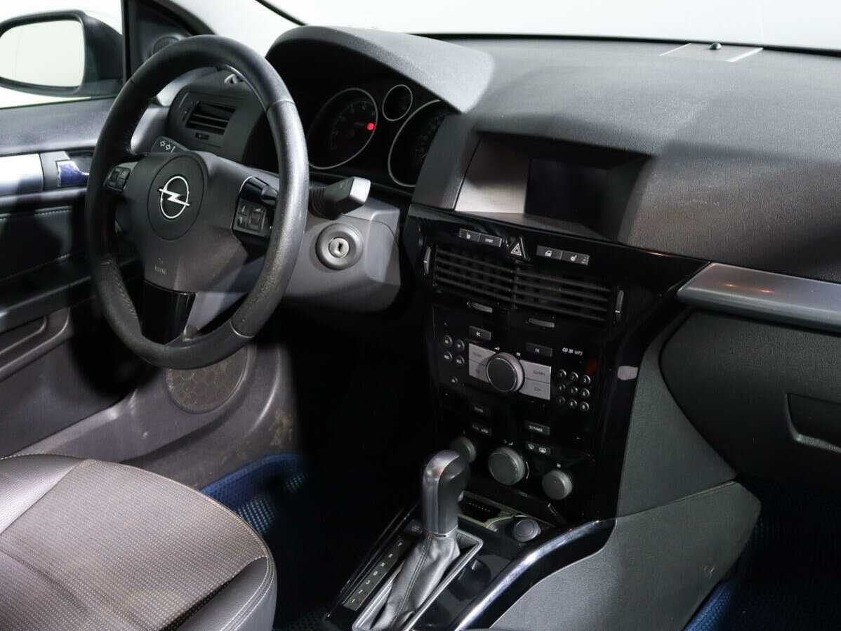 Opel Astra с пробегом — 2008 год. Фото: #7
