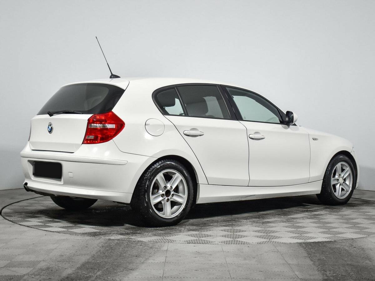 BMW 1 серии с пробегом — 2010 год. Фото: #4