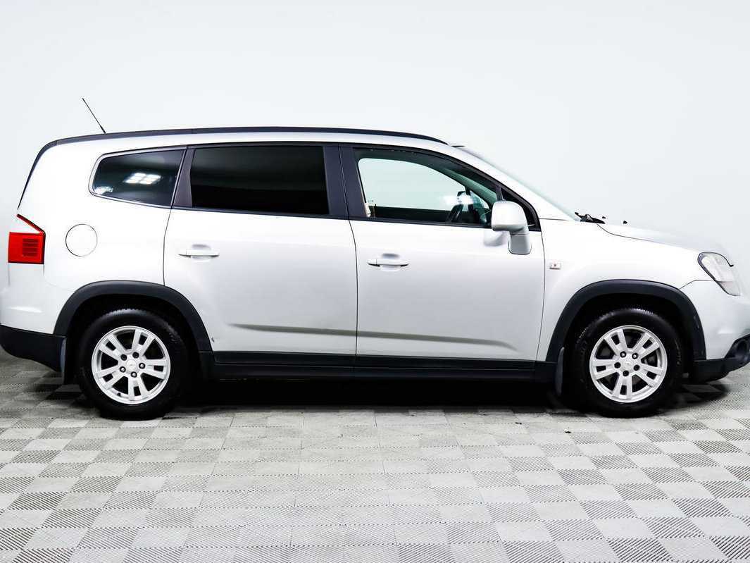 Chevrolet Orlando с пробегом — 2013 год. Фото: #3