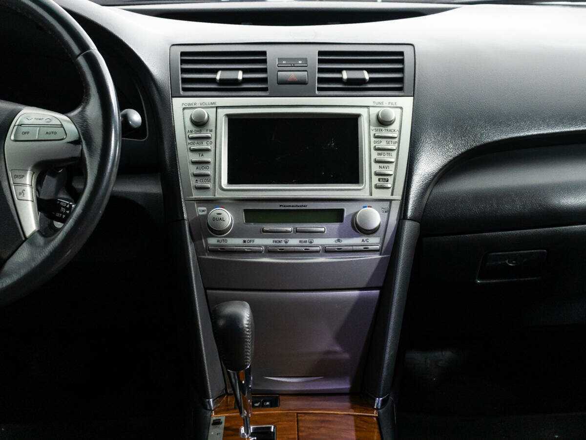 Toyota Camry с пробегом — 2011 год. Фото: #13