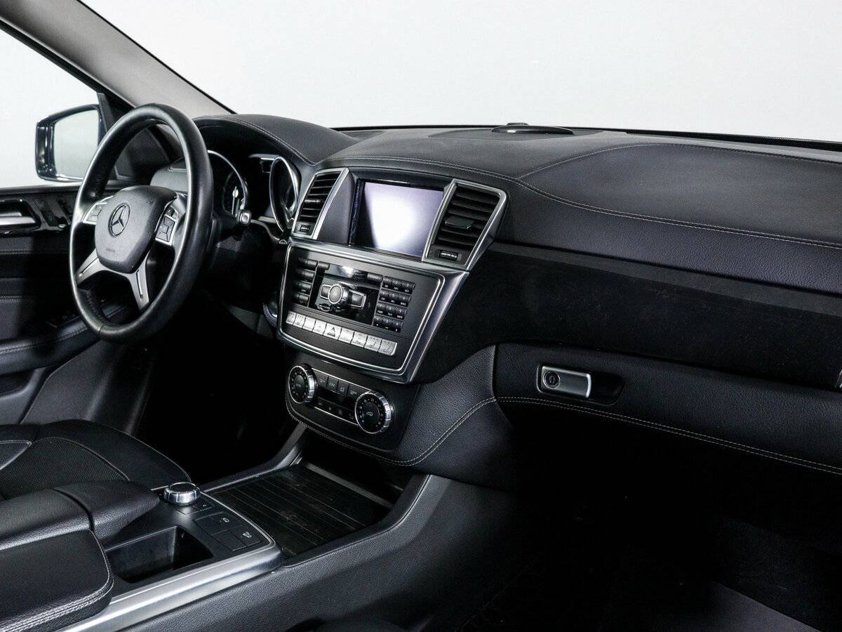 Mercedes-Benz M-Класс с пробегом — 2015 год. Фото: #8