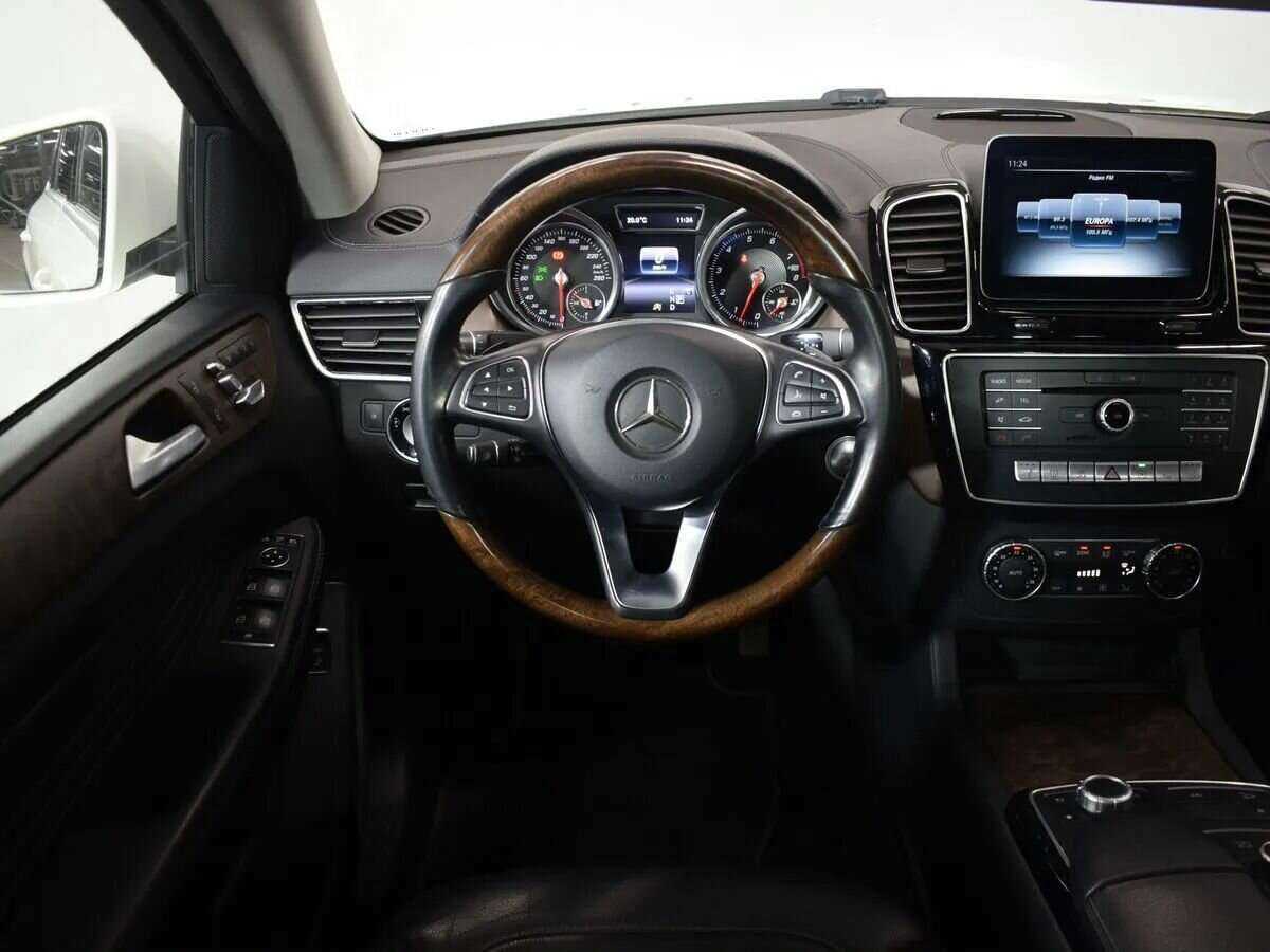 Mercedes-Benz GLE Coupe с пробегом — 2017 год. Фото: #8