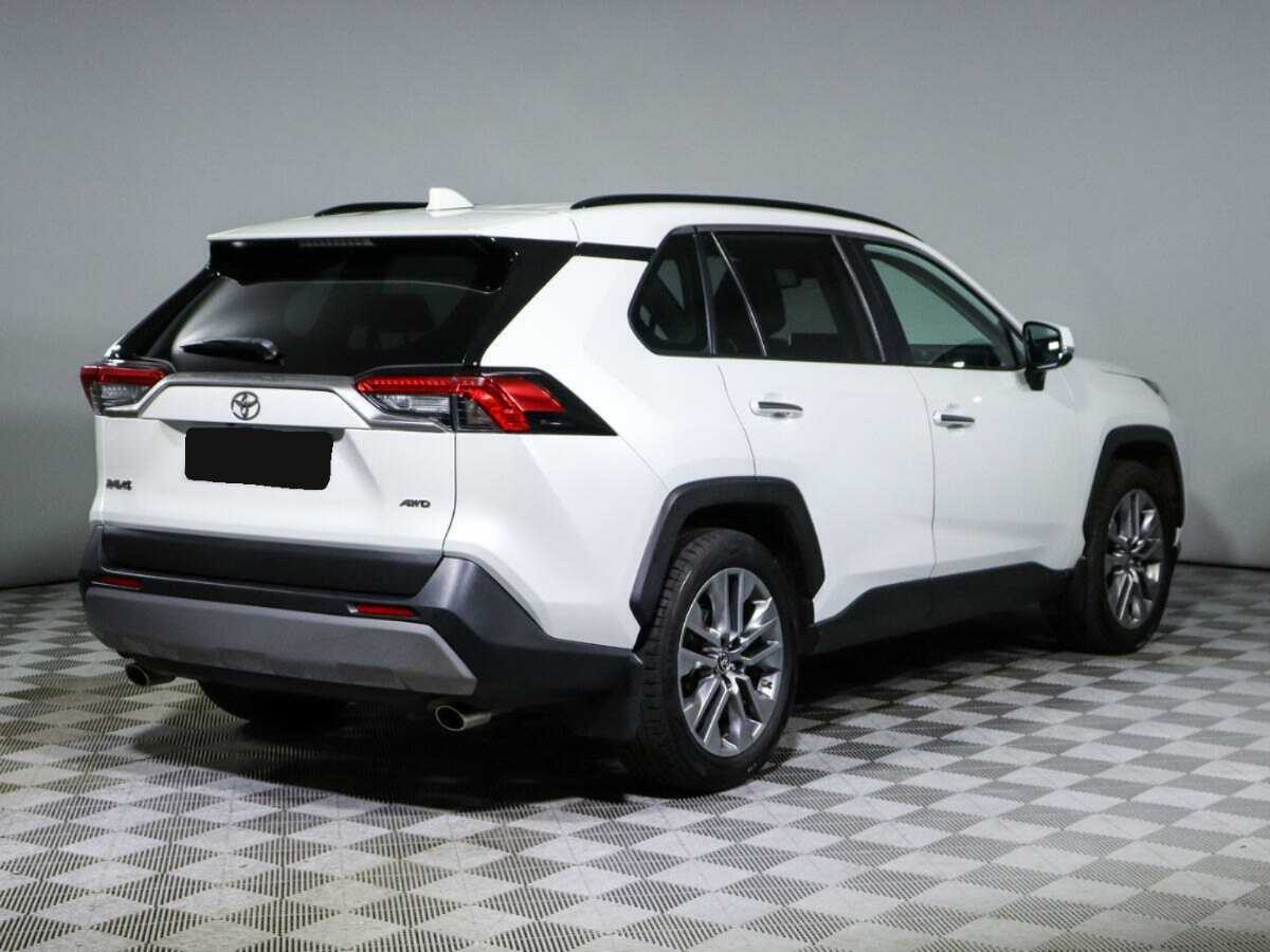 Toyota RAV4 с пробегом — 2020 год. Фото: #3