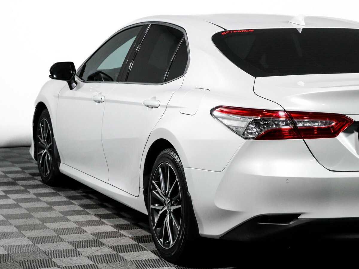 Toyota Camry с пробегом — 2021 год. Фото: #19