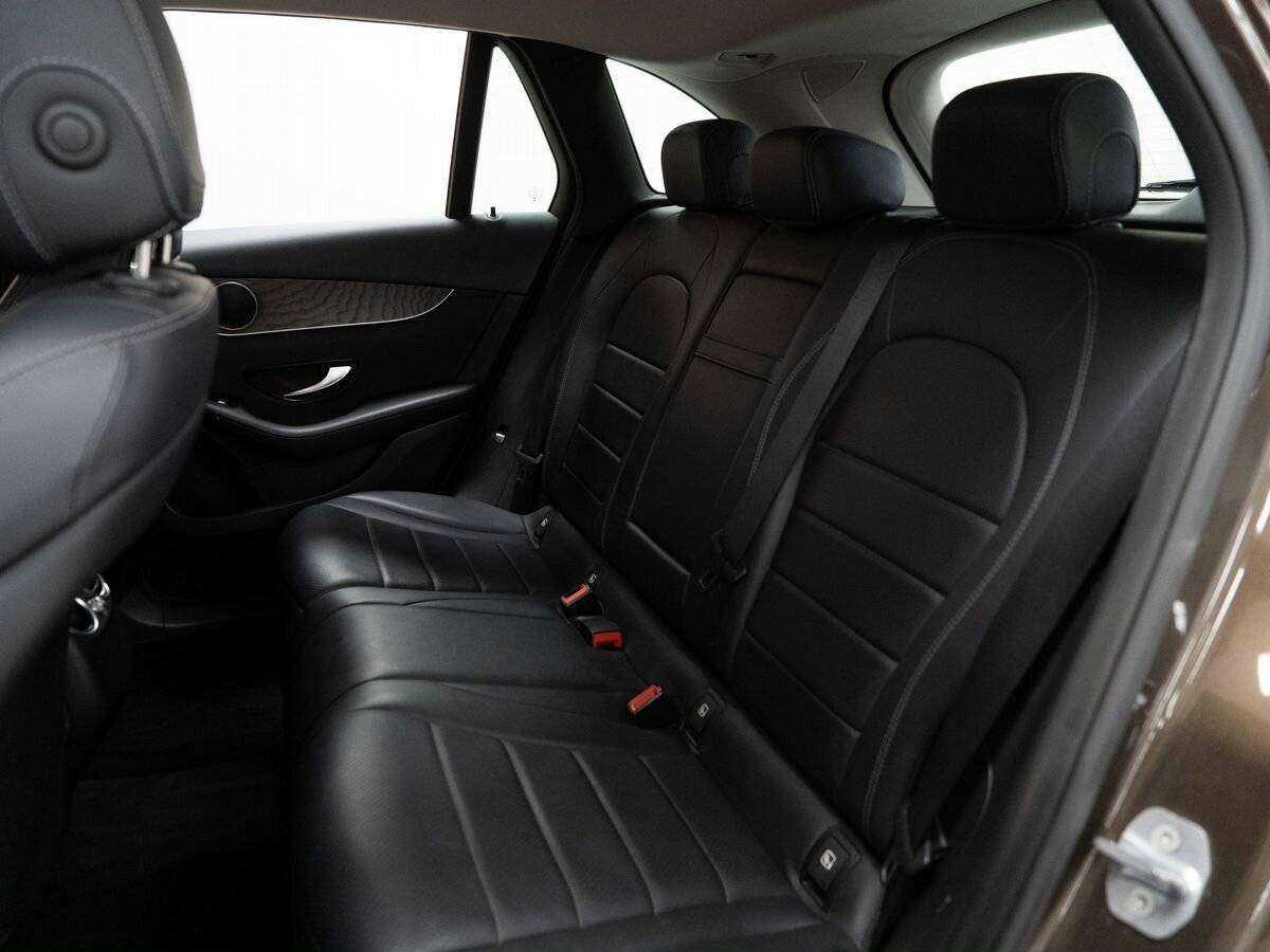 Mercedes-Benz GLC с пробегом — 2018 год. Фото: #6