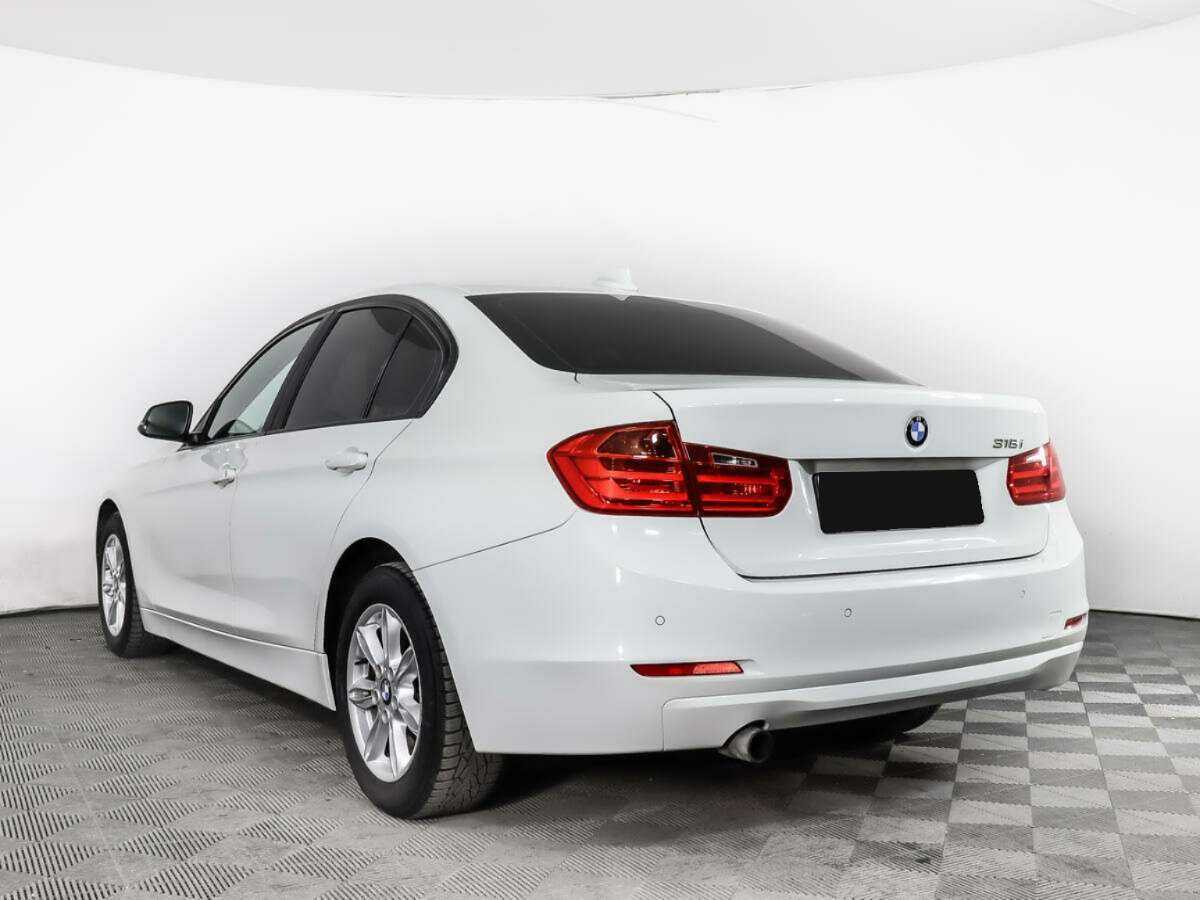 BMW 3 серии с пробегом — 2013 год. Фото: #6