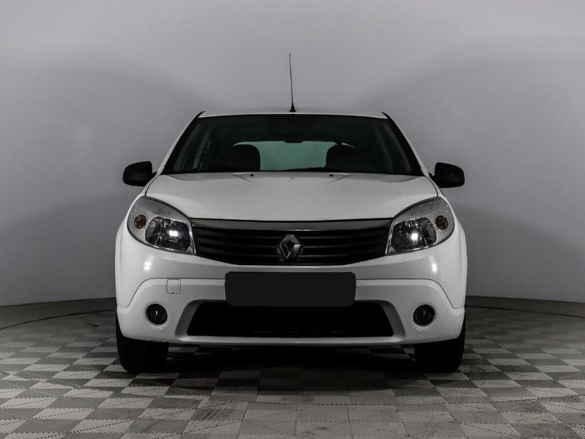 Renault Sandero с пробегом — 2014 год. Фото: #1