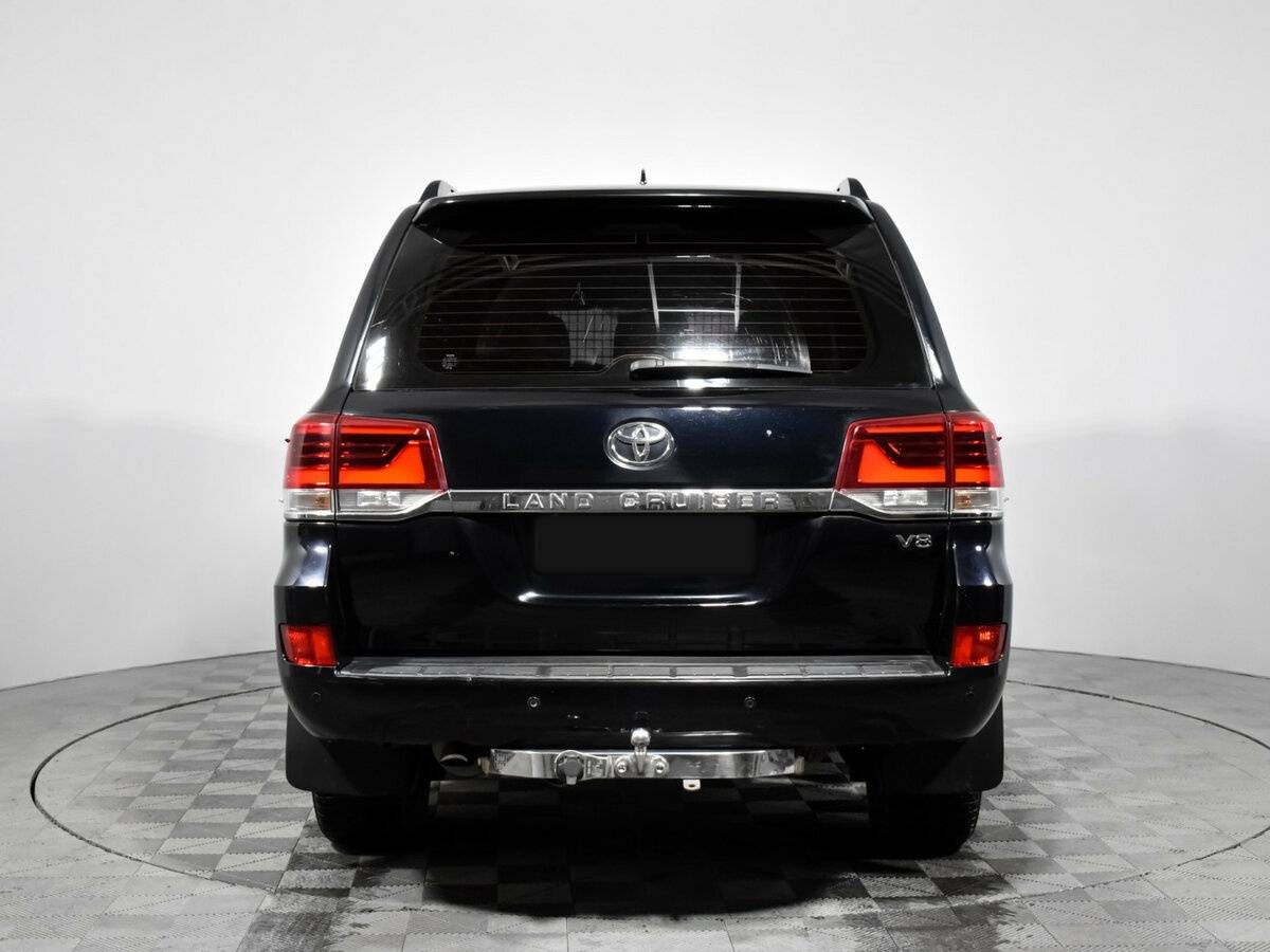 Toyota Land Cruiser с пробегом — 2015 год. Фото: #4