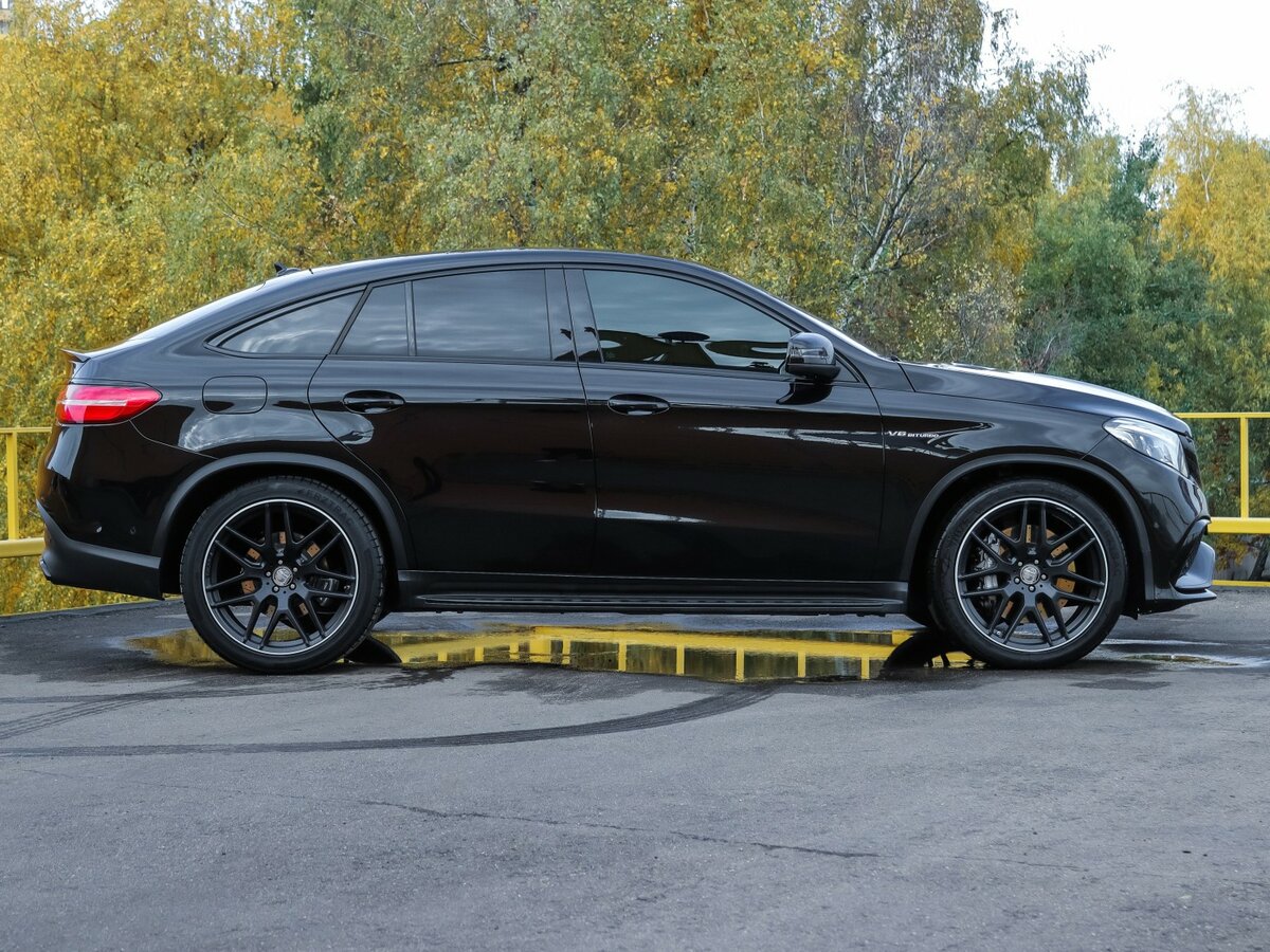 Mercedes-Benz GLE Coupe AMG с пробегом — 2017 год. Фото: #2
