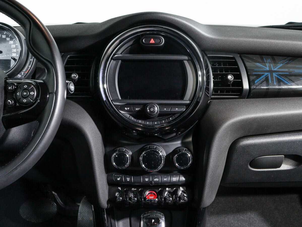 Mini Hatch с пробегом — 2018 год. Фото: #12