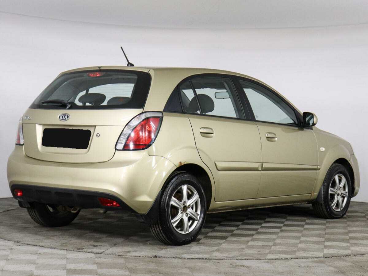 Kia Rio с пробегом — 2010 год. Фото: #2