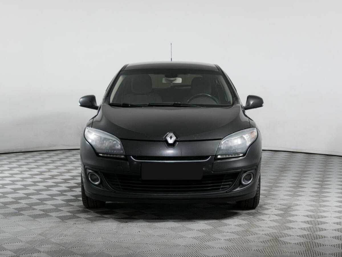 Renault Megane с пробегом — 2012 год. Фото: #1